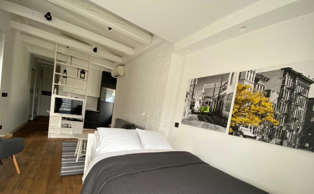 Enjoy B-52 Studio Belgrado Esterno foto