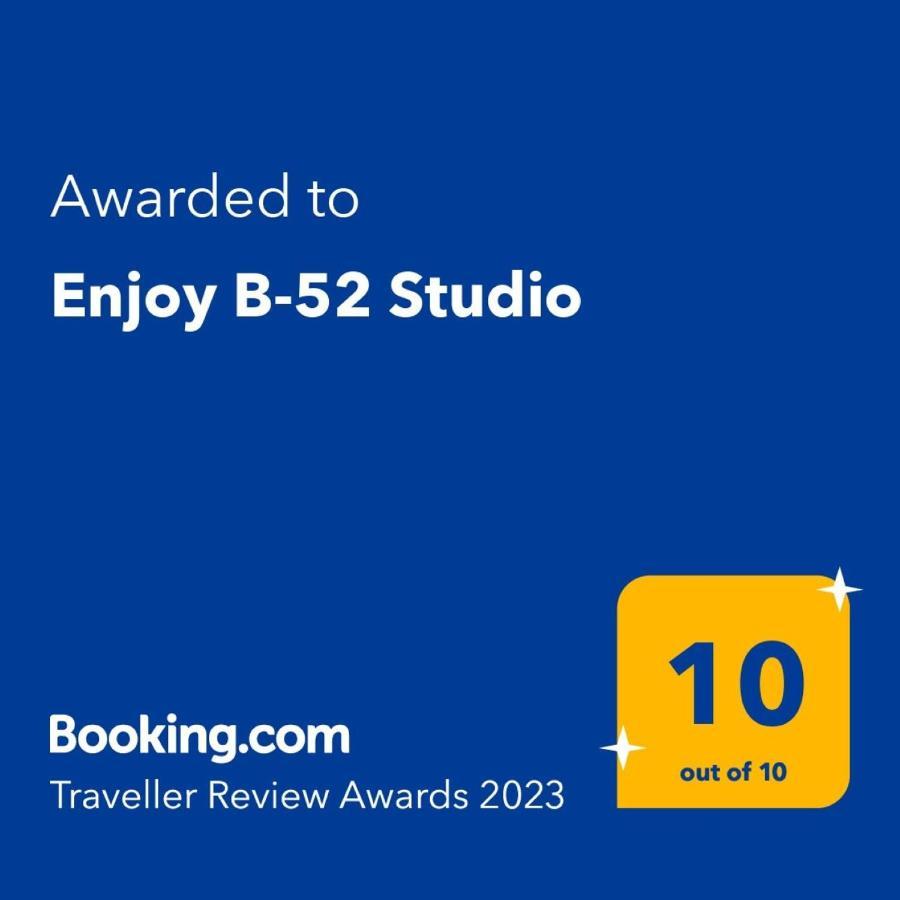Enjoy B-52 Studio Belgrado Esterno foto